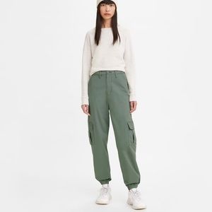 Levi’s Cargo Pants high waist